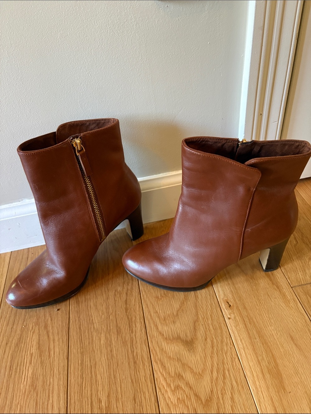 Nine West Cognac Brown Leather Ankle Booties with Side Zip Women’s 7